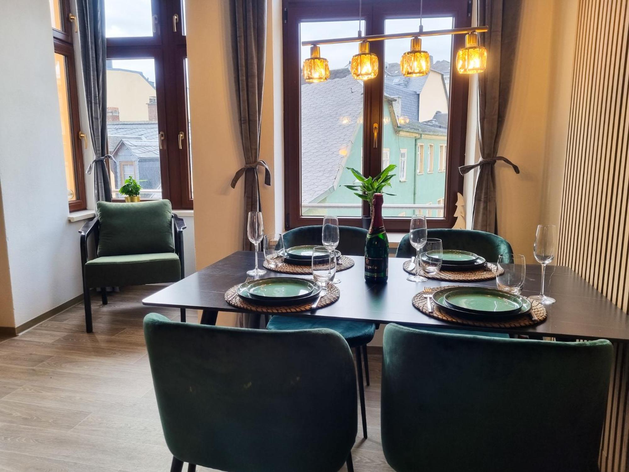 Maremar - Design Maisonette Altstadt - 4 Pers - 57Qm - Luxus Boxspringbett - Kueche - Arbeitsplatz - Privater Parkplatz Greiz Extérieur photo