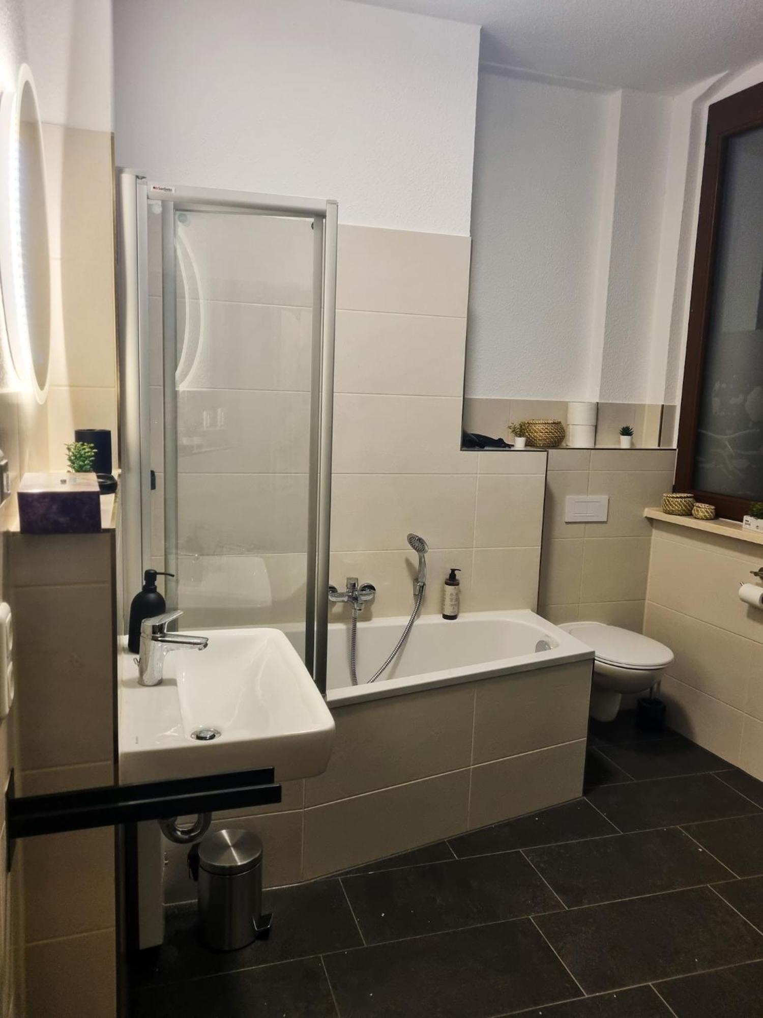 Maremar - Design Maisonette Altstadt - 4 Pers - 57Qm - Luxus Boxspringbett - Kueche - Arbeitsplatz - Privater Parkplatz Greiz Extérieur photo